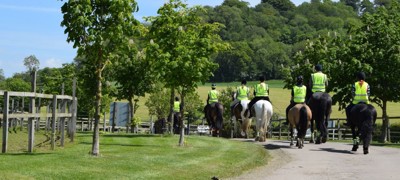 Eventride riding out in group