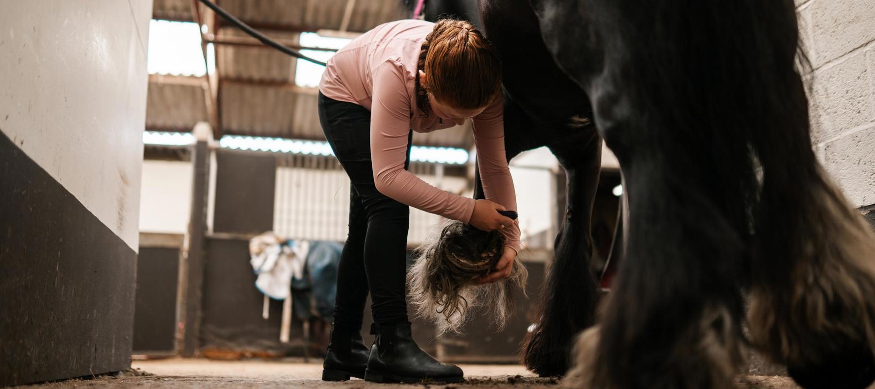 BHS Swallowfield Girl Picking Feet